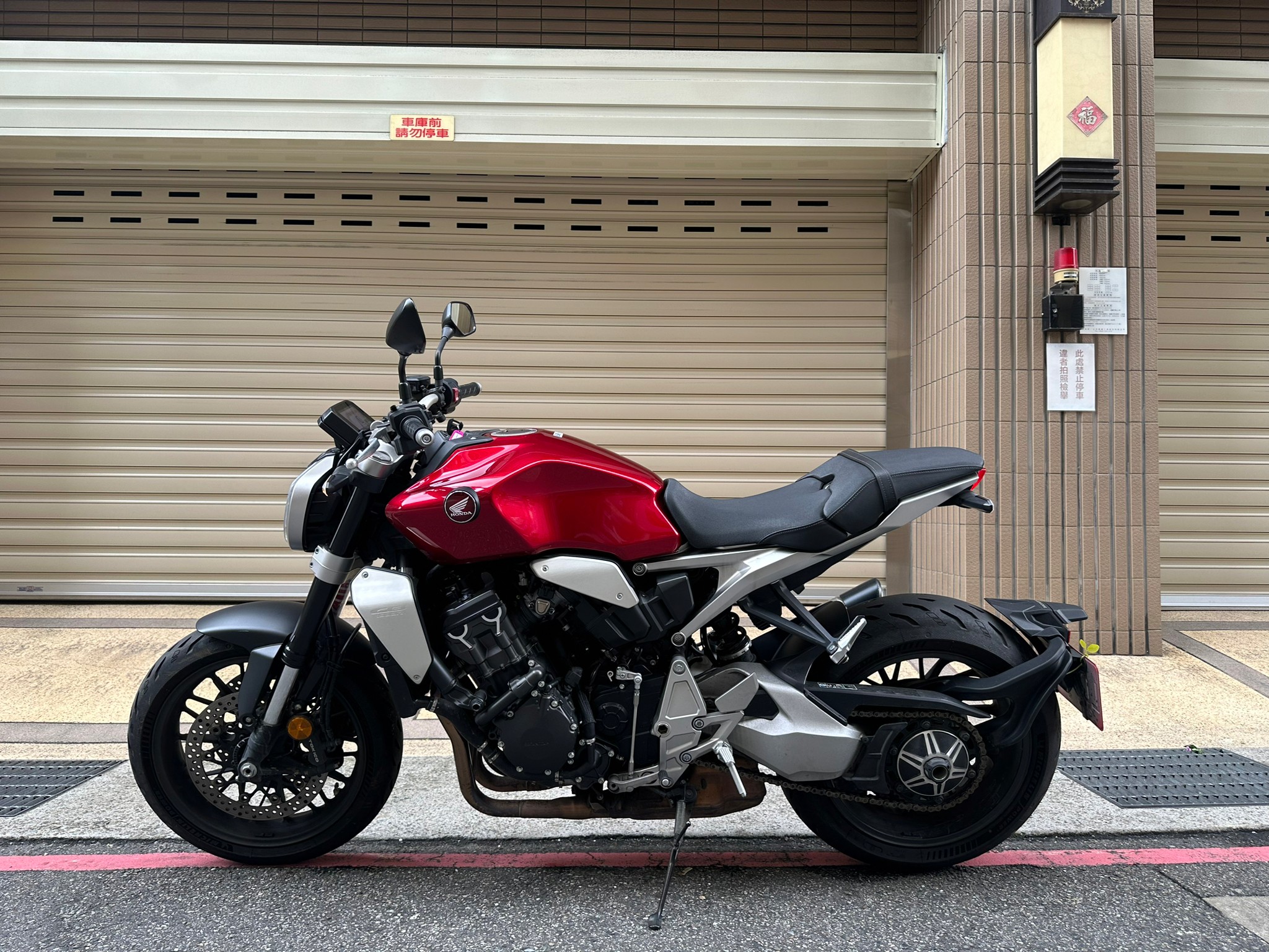 HONDA CB1000R - 中古/二手車出售中 【爵士小詩】2021年HONDA CB1000R ABS 台本車 | 個人自售