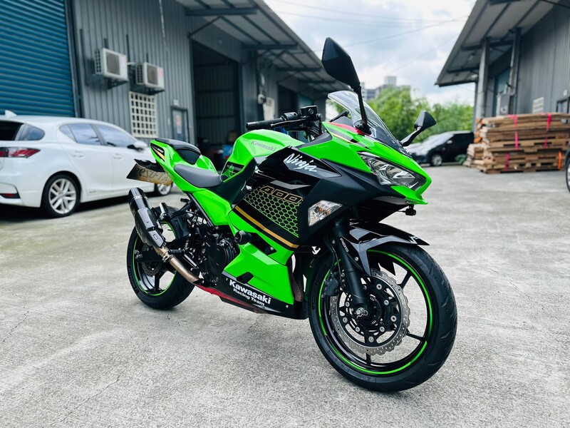 KAWASAKI NINJA400 - 中古/二手車出售中 Kawasaki Ninja 400 改裝排氣管 | 摩托販