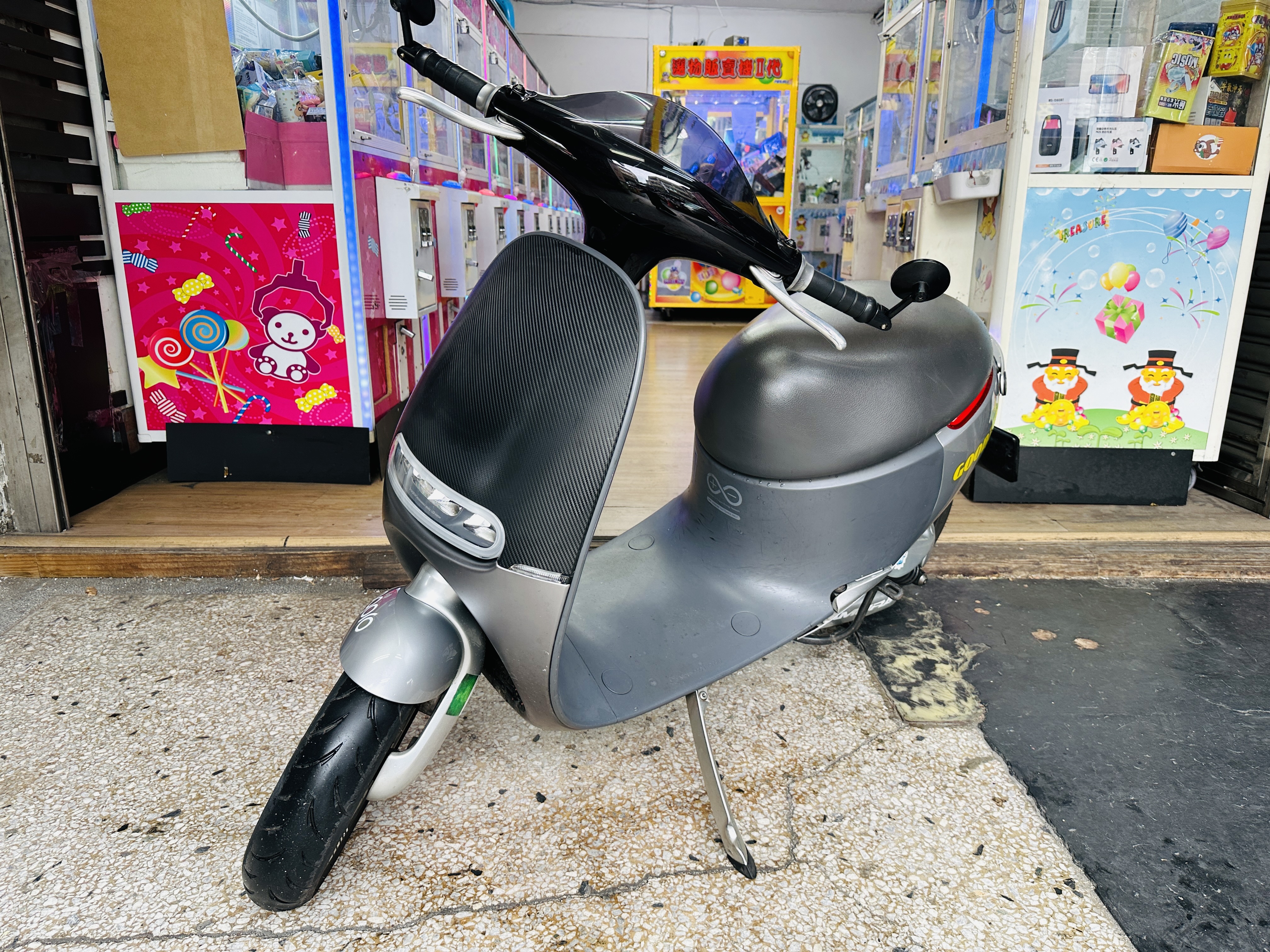 【輪泰車業】Gogoro Gogoro - 「Webike-摩托車市」 睿能 GOGORO 1 電動車 有倒退擋 狗狗肉