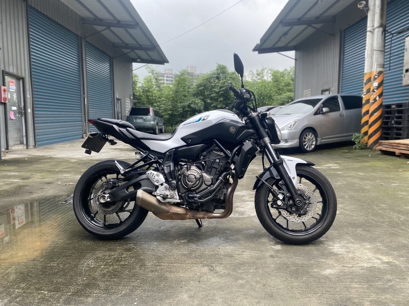 YAMAHA MT-07 - 中古/二手車出售中 17年MT-07白 YSS前叉內管 RPM掛瓶後避震 | Motoshen大聖二輪廣場