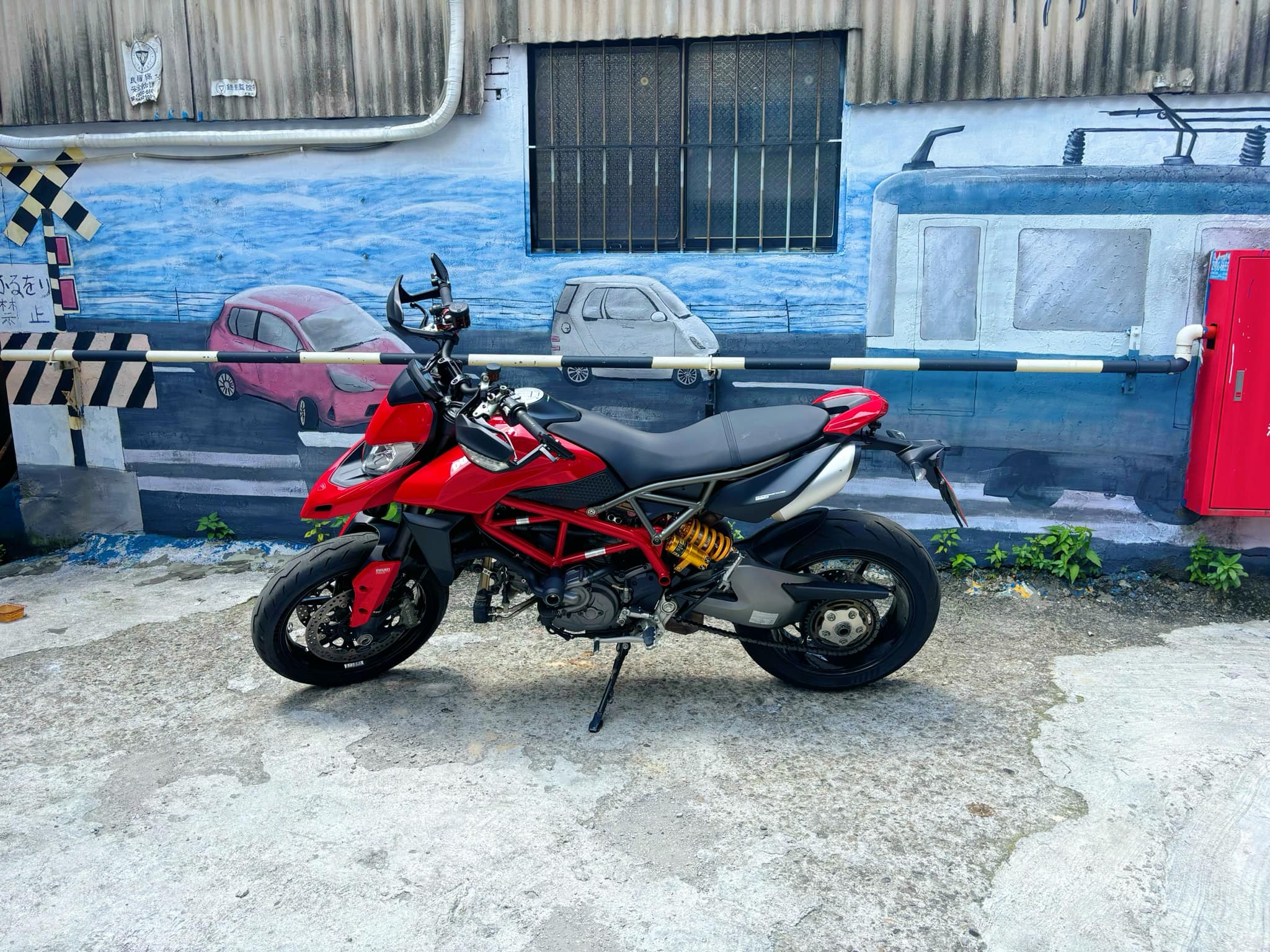 DUCATI HYPERMOTARD 950 - 中古/二手車出售中 DUCATI HYPERMOTARD950 | 個人自售