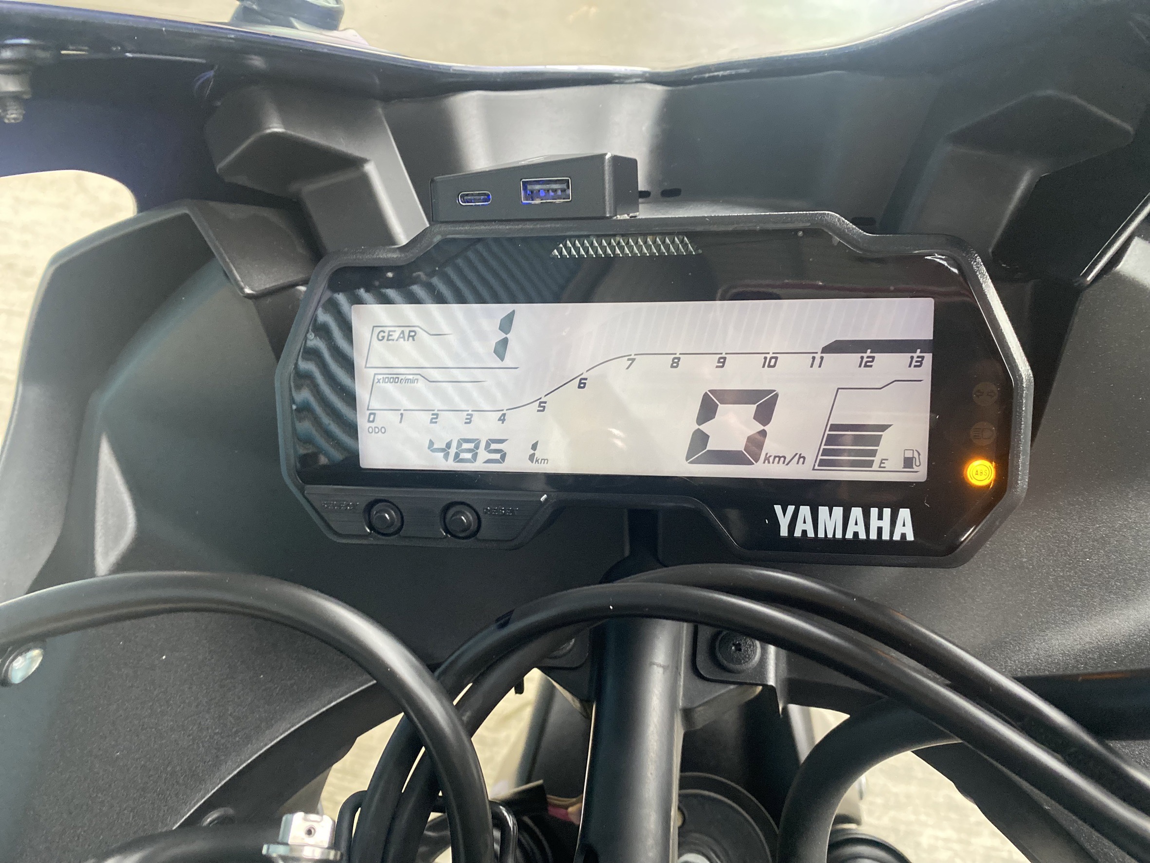 YAMAHA YZF-R15 - 中古/二手車出售中 20年R15V3 ABS 實用基本改裝 無摔 無事故 低里程 | Motoshen大聖二輪廣場