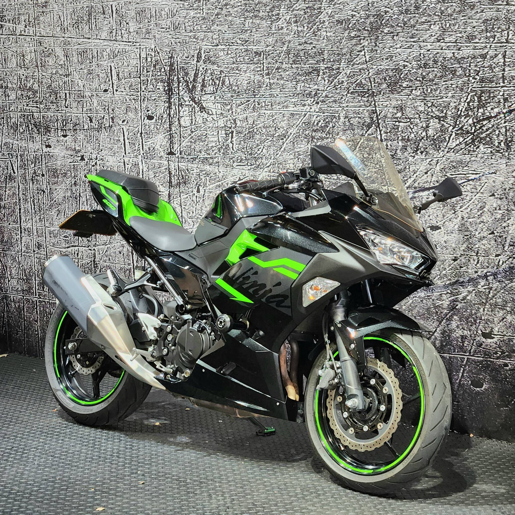 KAWASAKI NINJA400 - 中古/二手車出售中 2020年 KAWASAKI NINJA400/0元交車/分期貸款/車換車/線上賞車/到府交車 | 翊帆國際重車