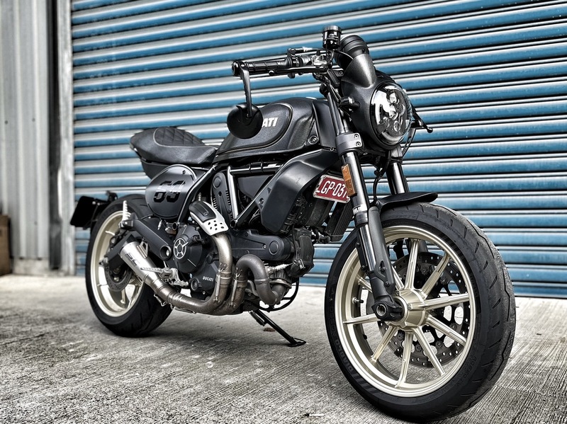 DUCATI SCRAMBLER CAFE RACER - 中古/二手車出售中 全段SC排氣管 Ohlins後避震 髮絲紋貼膜 小資族二手重機買賣 | 小資族二手重機買賣