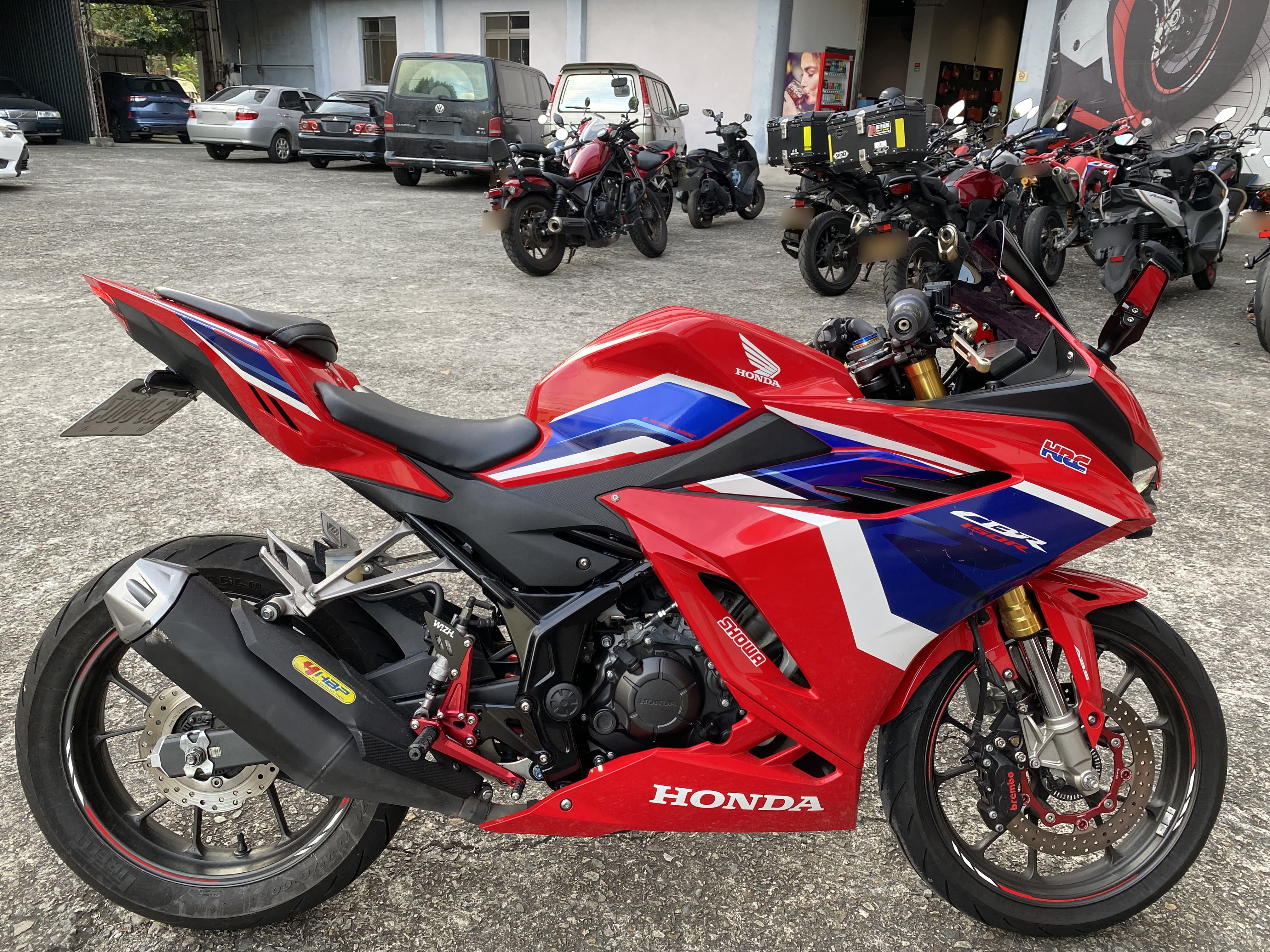 HONDA CBR150R - 中古/二手車出售中 2022年 HONDA CBR150R/0元交車/分期貸款/車換車/線上賞車/到府交車 | 翊帆重車-Queena