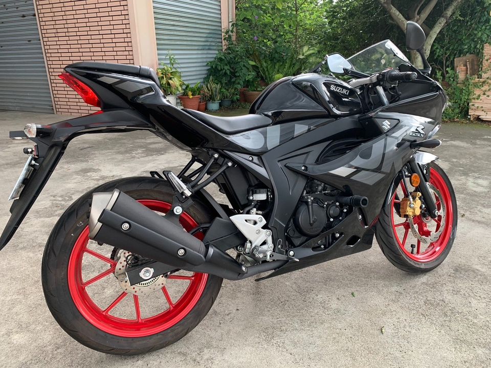 SUZUKI GSX-R150 - 中古/二手車出售中 售 2021 SUZUKI GSX-R150 里程僅一千公里 超低里程！ | 繪馬輕重型機車