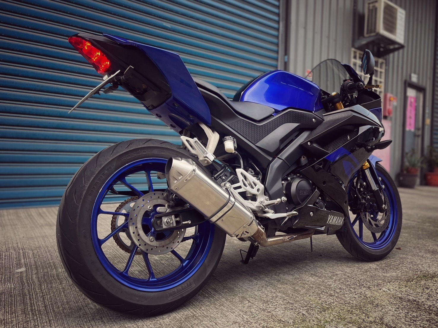 YAMAHA YZF-R15 - 中古/二手車出售中 YAHOM排氣管 可調式拉桿 基本改裝 小資族二手重機買賣 | 小資族二手重機買賣