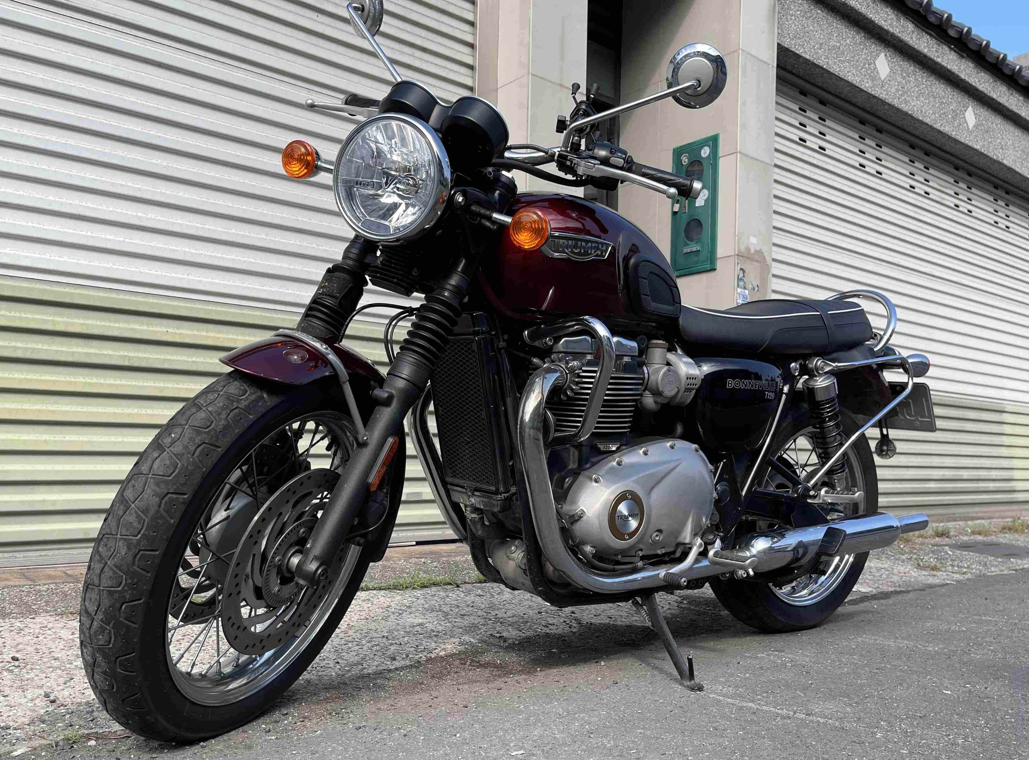 【個人自售】TRIUMPH BONNEVILLE T120 BLACK - 「Webike-摩托車市」