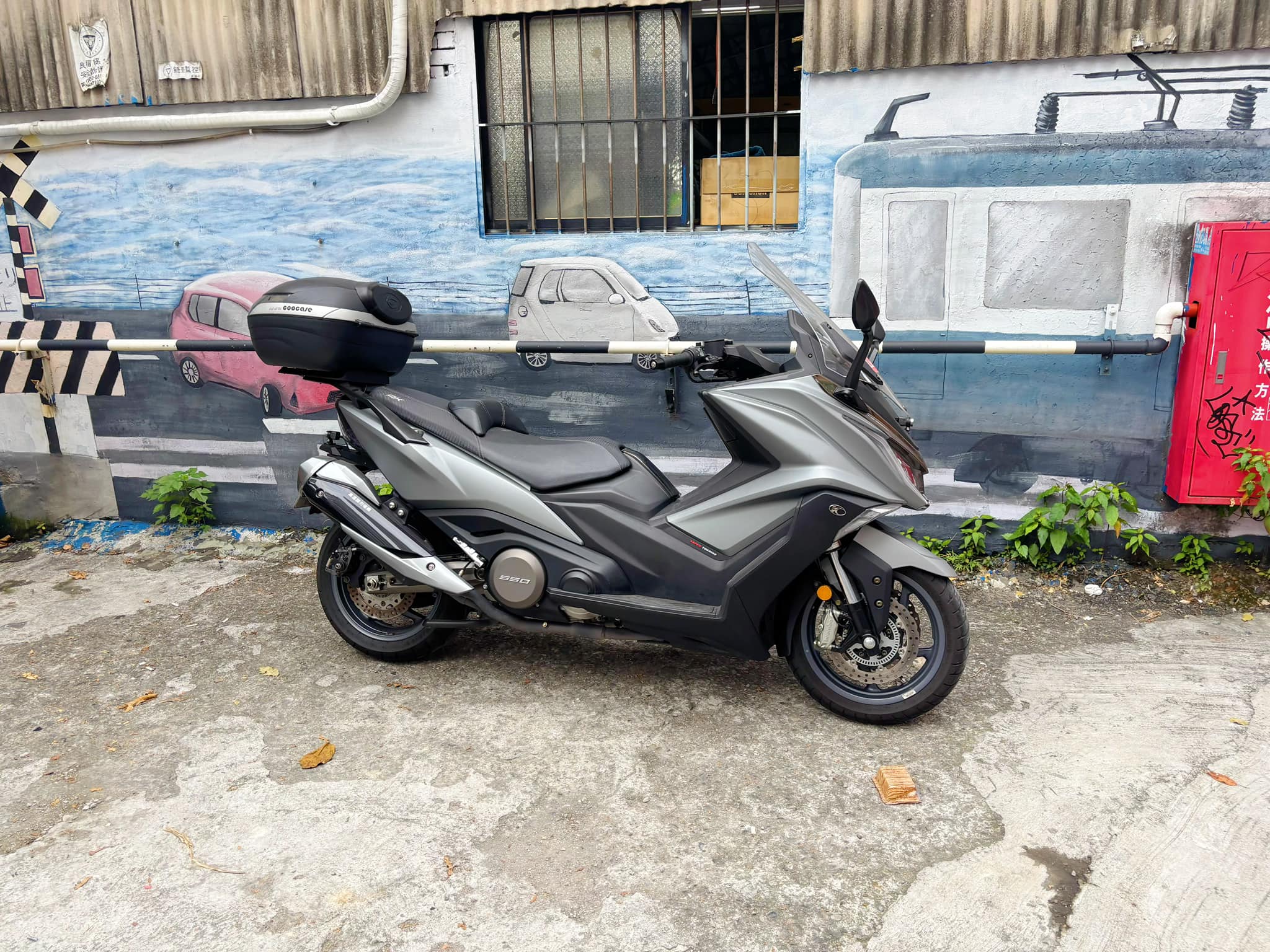 光陽 AK 550 - 中古/二手車出售中 光陽 AK550 | 個人自售