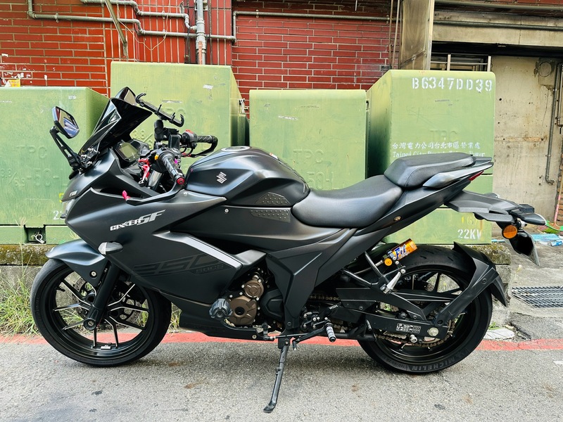 SUZUKI GIXXER 250 SF - 中古/二手車出售中 SUZUKI GIXXER SF250 阿魯250 輕擋車 仿賽 | 輪泰車業