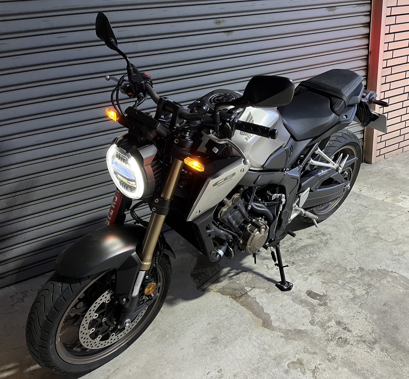 HONDA CB650R - 中古/二手車出售中 HONDA CB650R 台本公司車 四缸街車 | 個人自售