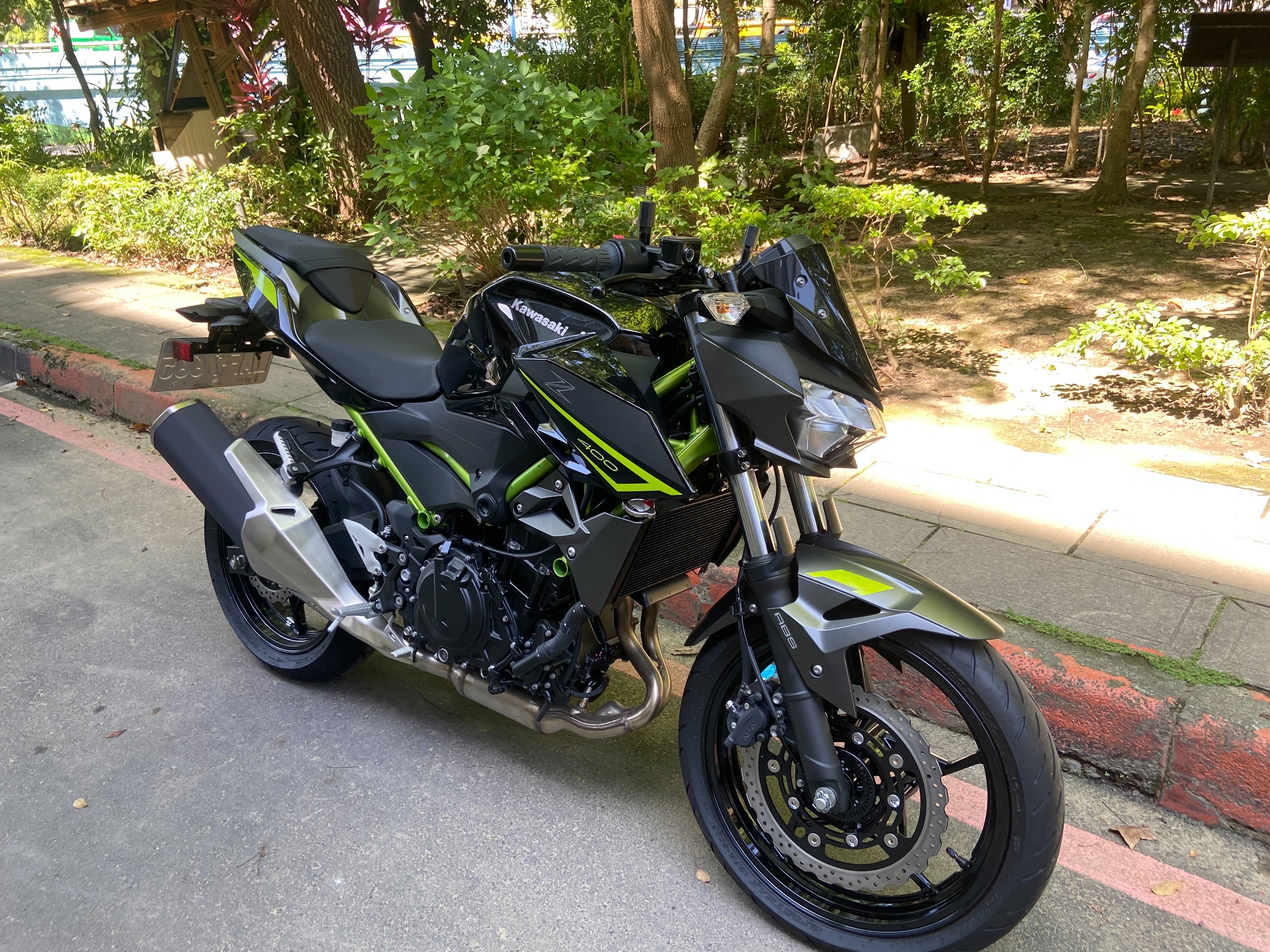 KAWASAKI Z400新車出售中 一手新古車實跑300公里.全車如新3年原廠保固.買新買折扣享保固.全額銀帶免保人 | 立帆國際重機代銷中心