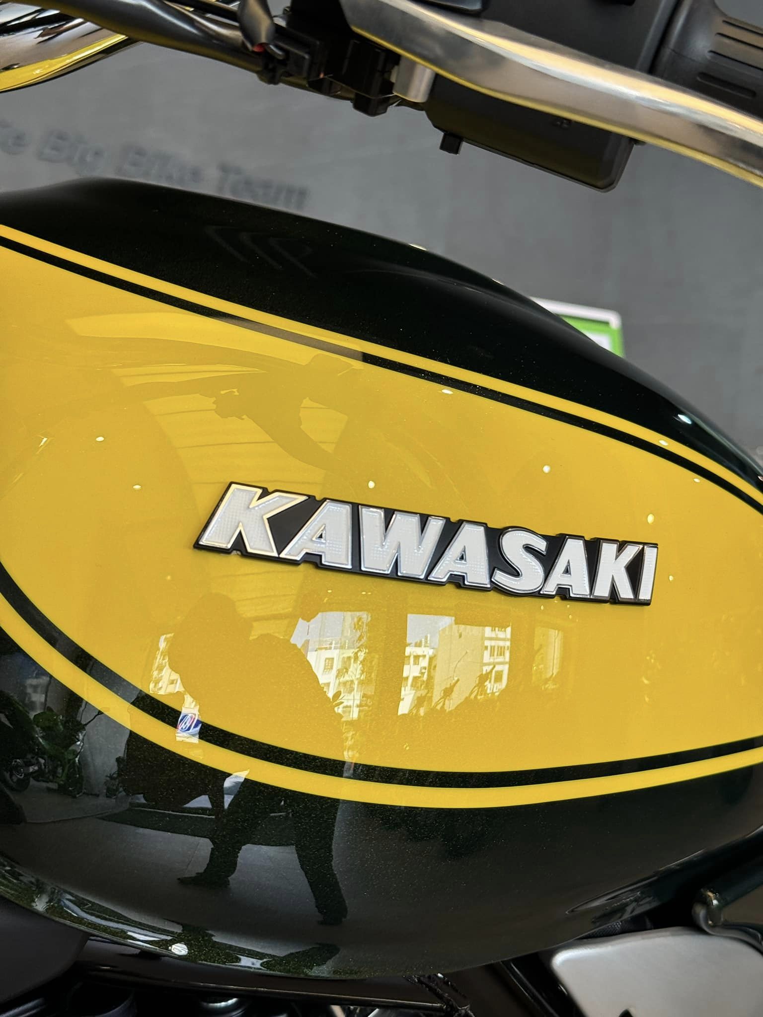 KAWASAKI Z900RS新車出售中 《 康妮賀交車 》恭喜曉青與先生成功入主 Kawasaki Z900RS 本月購車 加送您行車記錄器喔 | 敏傑車業資深銷售專員 康妮 Connie