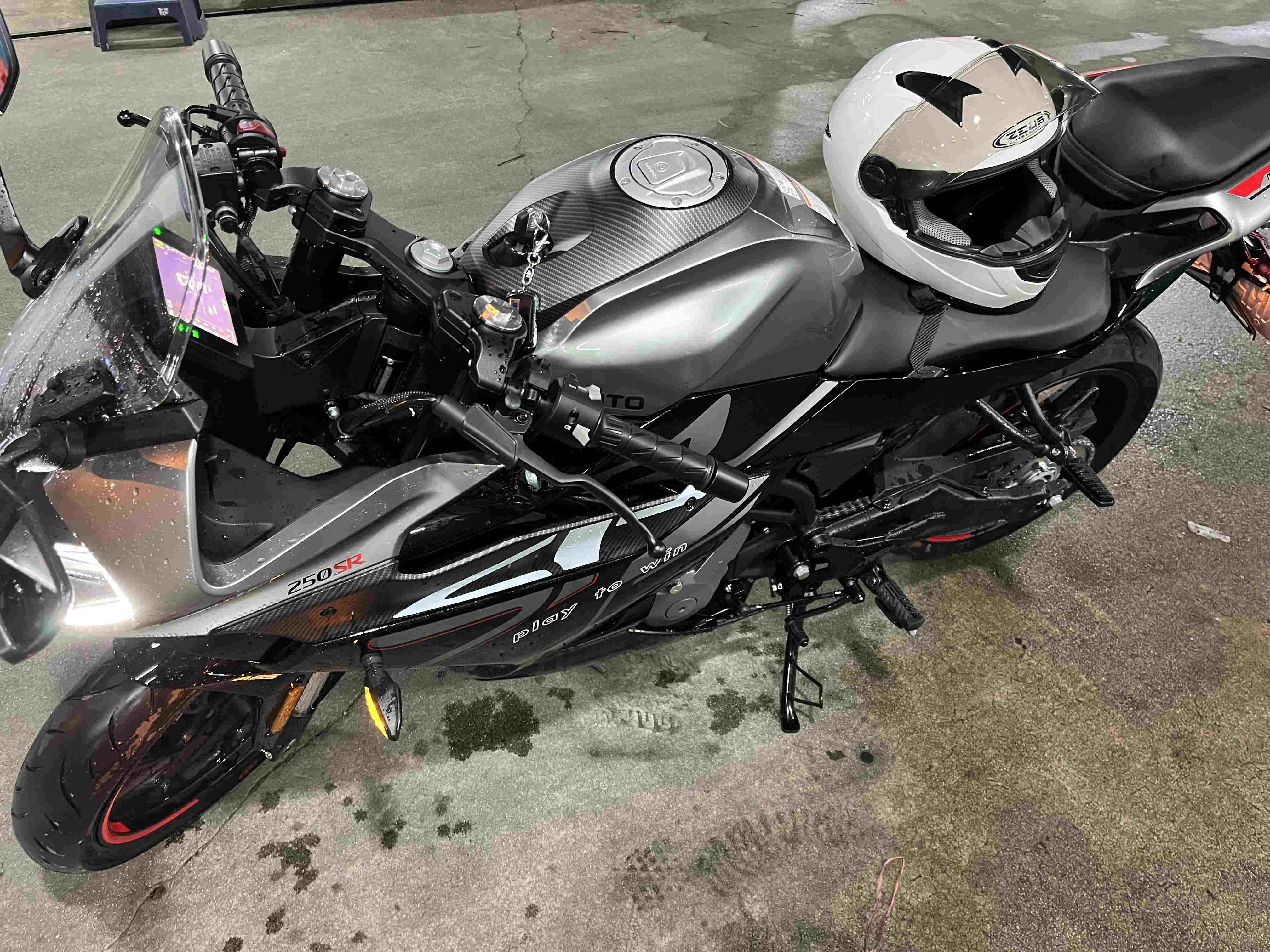 【個人自售】CFmoto 250sr - 「Webike-摩托車市」