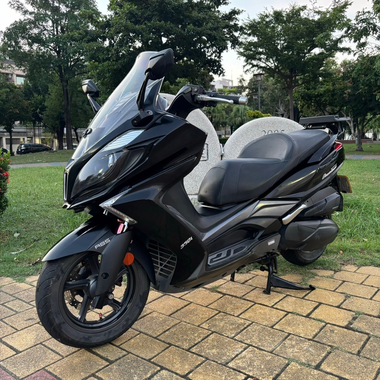 【貳輪嶼中古機車專賣-台南店】光陽 DOWNTOWN 350 - 「Webike-摩托車市」 2017 光陽 DOWNTOWN 350 ABS #2680