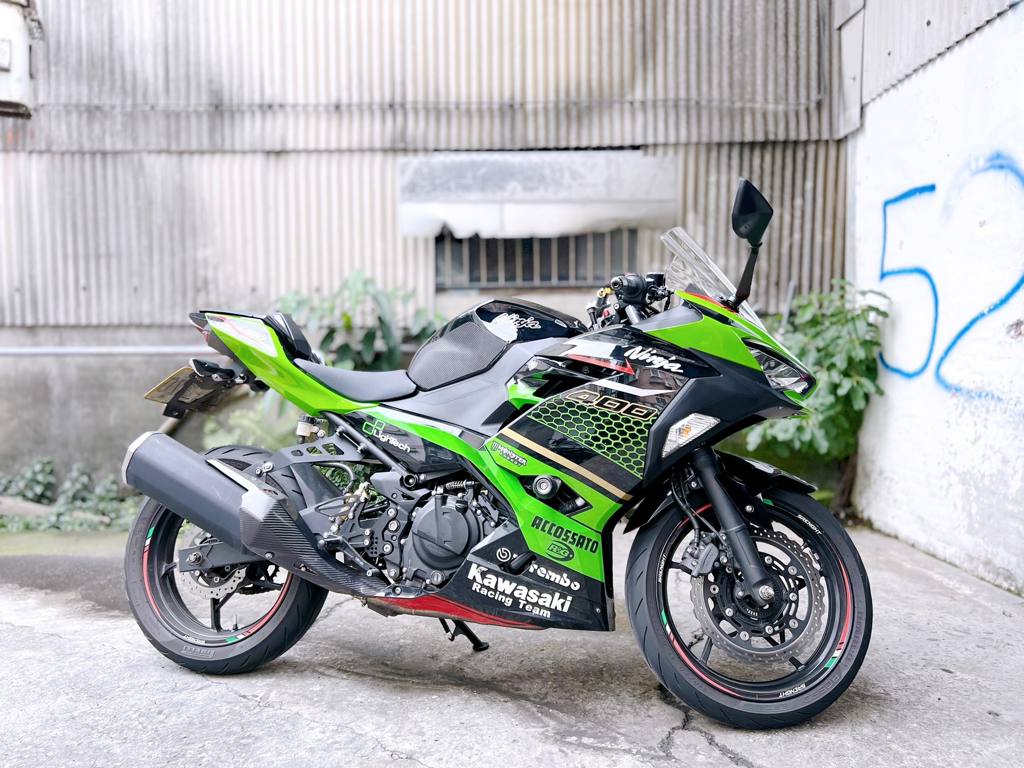 KAWASAKI NINJA400 - 中古/二手車出售中 Kawasaki 忍者400 ABS  協助分期 換車 托運服務。 ​Line ID:@q0984380388 | 小菜輕重機