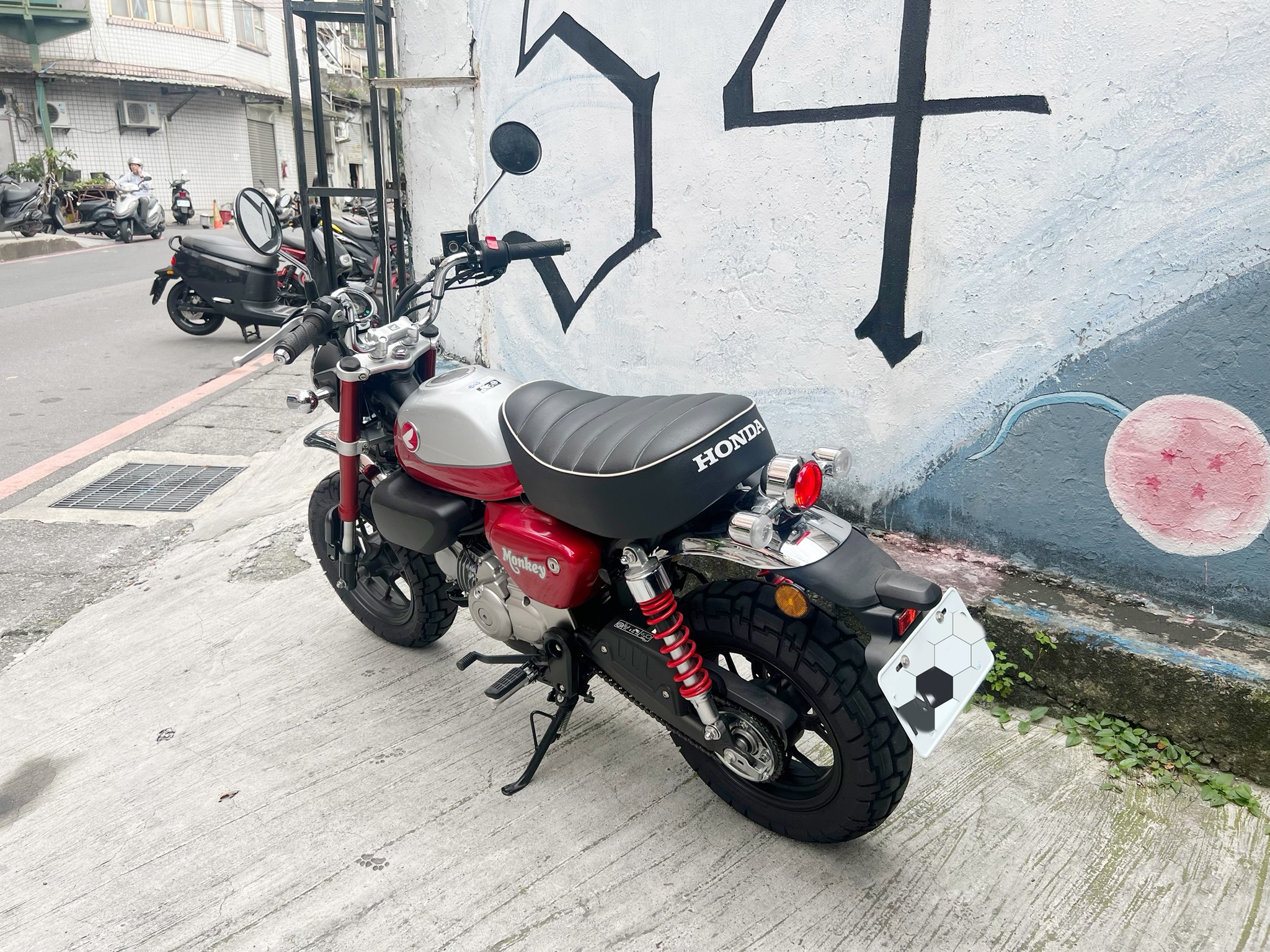 HONDA Monkey 125 - 中古/二手車出售中 HONDA Monkey125 台本公司車 五檔猴 協助分期、託運、換車補貼、代償結清 Line ID:@q0984380388 | 小菜輕重機