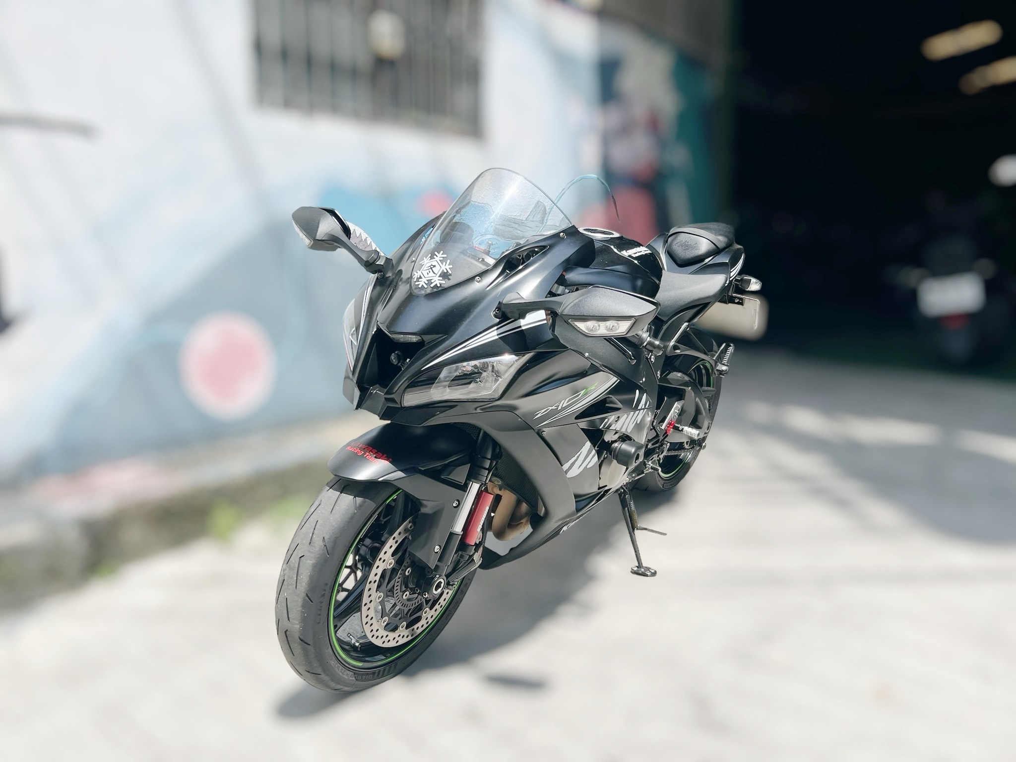 KAWASAKI NINJA ZX-10R - 中古/二手車出售中 Kawasaki ZX10R 可分期 協助託運 換車補貼 代償結清 LIne ID:@q0984380388 | 小菜輕重機