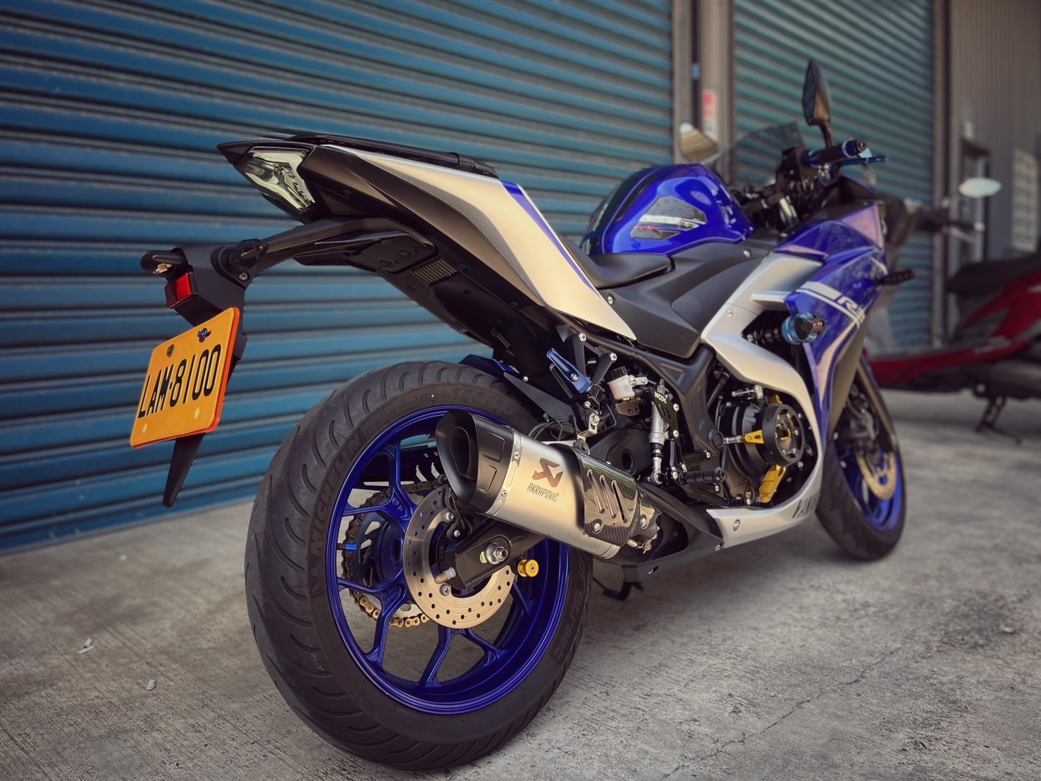 YAMAHA YZF-R3 - 中古/二手車出售中 R3 改裝排氣管 魚眼大燈 全車精品 小資族二手重機買賣 | 小資族二手重機買賣