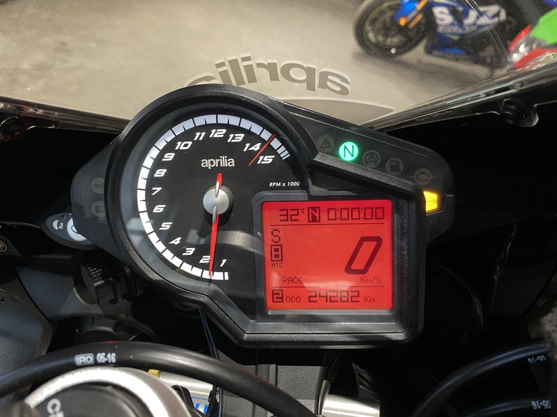 APRILIA RSV4 RF - 中古/二手車出售中 2016年 APRILIA RSV4 RF/0元交車/分期貸款/車換車/線上賞車/到府交車 | 翊帆國際重車