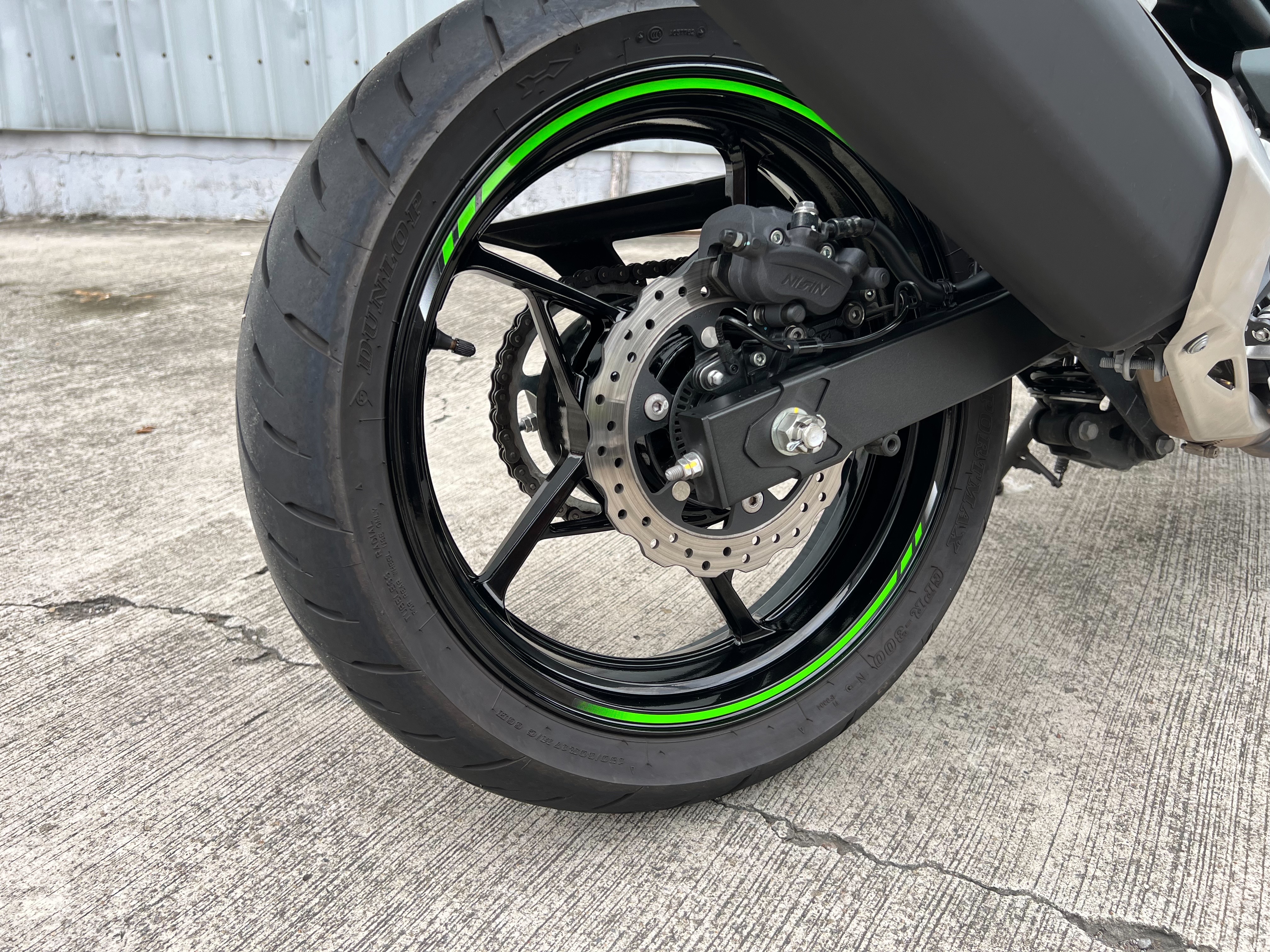 KAWASAKI NINJA400 - 中古/二手車出售中 2022年 NINJA400 一手 原廠保固中 無摔 無事故 多樣改裝 阿宏大型重機買賣 | 阿宏大型重機買賣