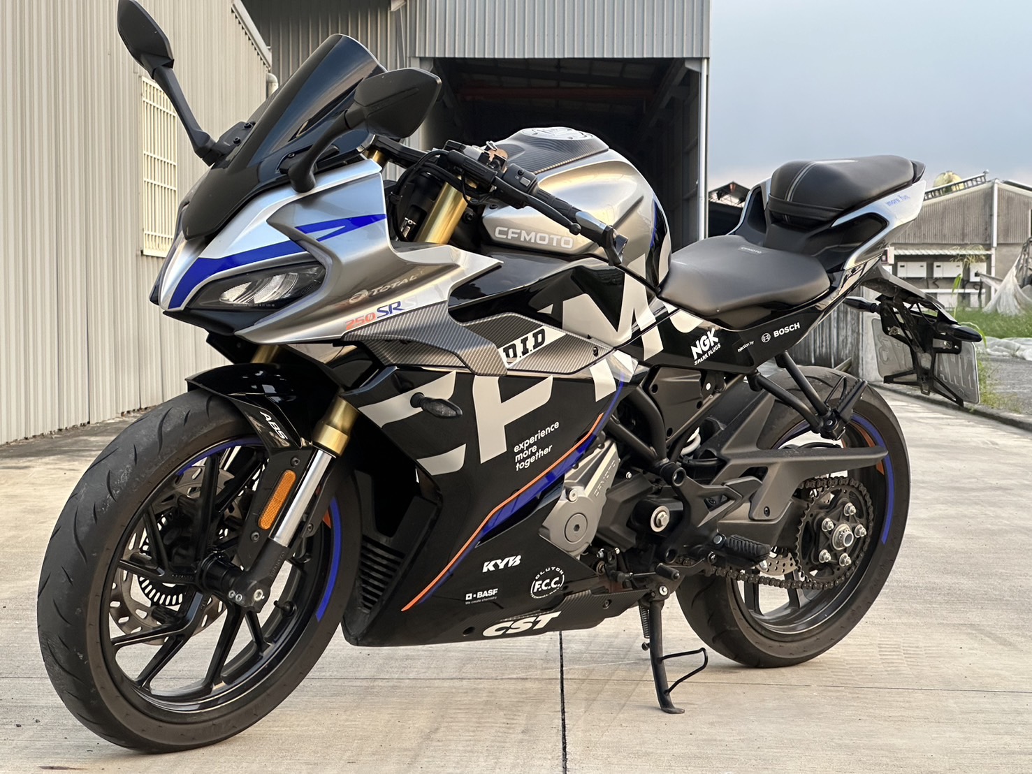 【YSP 建興車業】CFMOTO 250SR - 「Webike-摩托車市」 250SR-S(近全新)