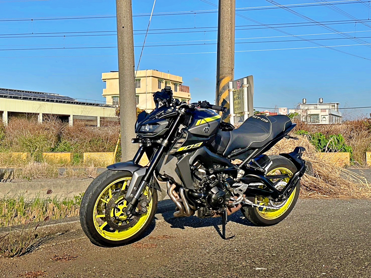 【武士重機-阿良】YAMAHA MT-09 - 「Webike-摩托車市」 漂亮螢光框 二代顏值代表 MT09低價售出