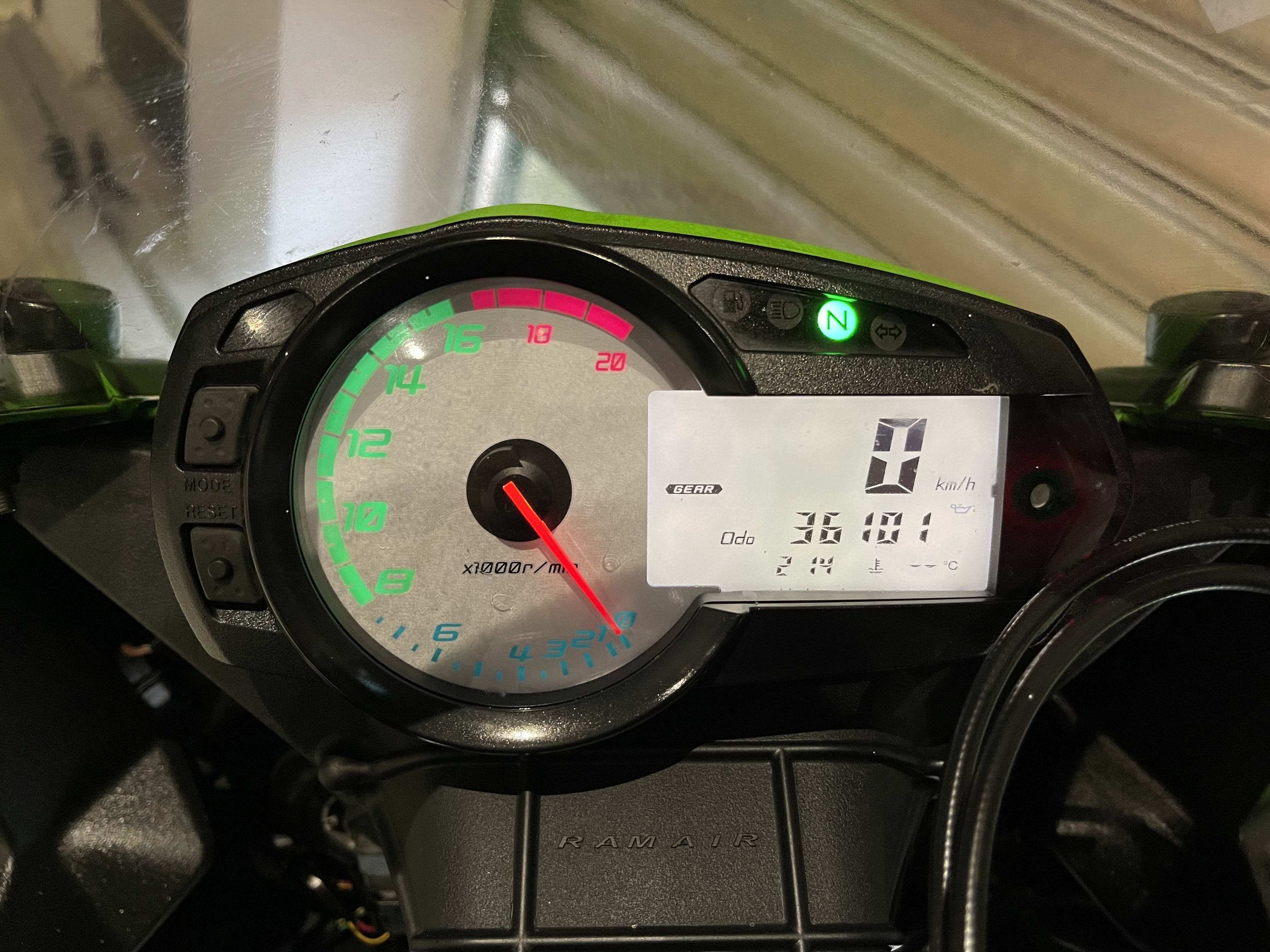 KAWASAKI NINJA ZX-6R - 中古/二手車出售中 2012年 KAWASAKI ZX-6R/0元交車/分期貸款/車換車/線上賞車/到府交車 | 翊帆國際重車