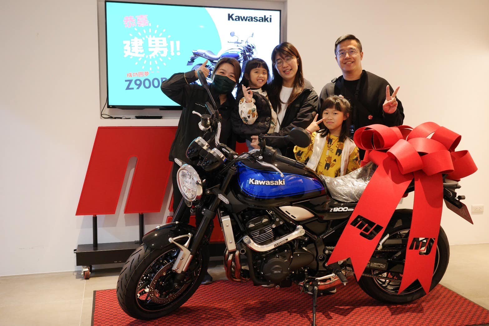 【敏傑車業資深銷售專員 康妮 Connie】KAWASAKI Z900RS - 「Webike-摩托車市」 《 康妮賀成交 》恭喜建男圓夢最喜歡的車～Kawasaki Z900RS 歡迎你們 加入康妮同學會 敏傑大家庭