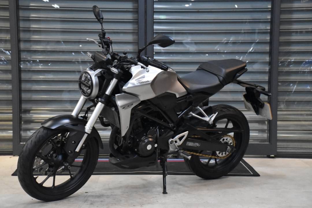 HONDA CB300R - 中古/二手車出售中 銀色系 小資族二手重機買賣 | 小資族二手重機買賣