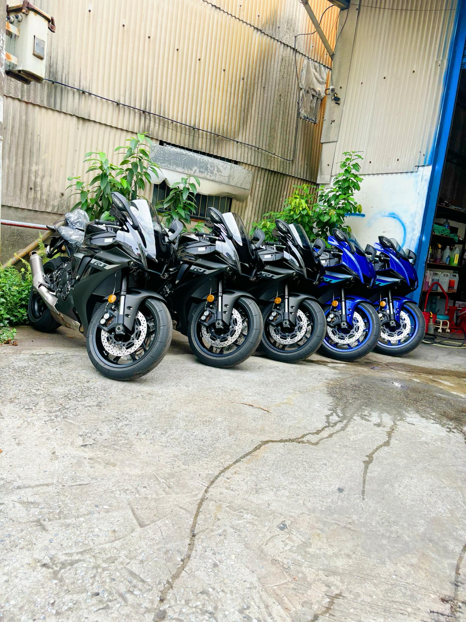 YAMAHA YZF-R1 - 中古/二手車出售中 新車YAMAHA R1 | 個人自售