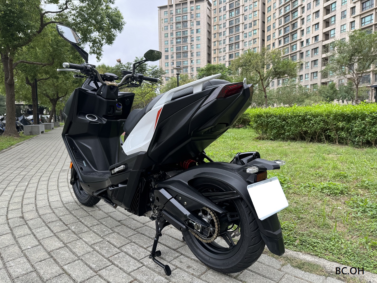 光陽 KRV MOTO 180 TCS - 中古/二手車出售中 【新竹長龍車業】KYMCO 光陽 KRV Moto 180 TCS 6967KM | 新竹長龍車業行