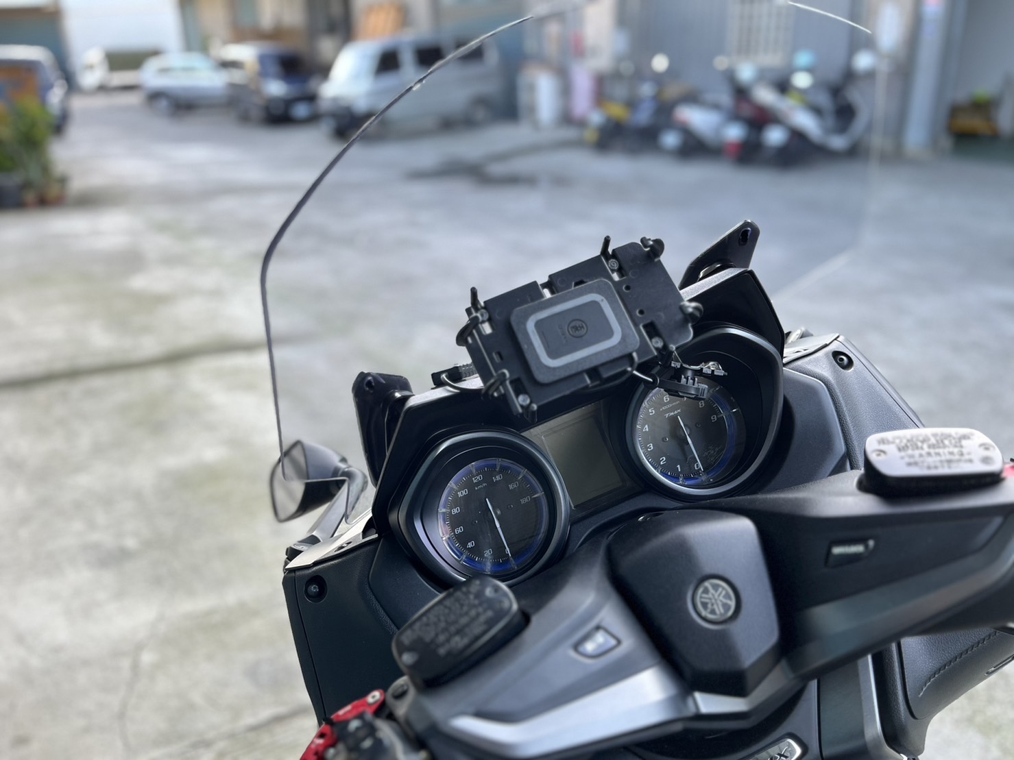 YAMAHA TMAX560 - 中古/二手車出售中 全段雷雕蠍 里程保證 資料齊全 小資族二手重機買賣 | 小資族二手重機買賣