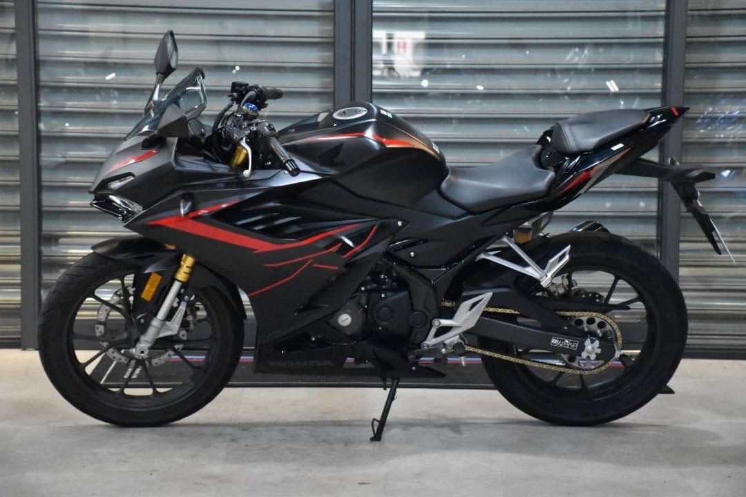 HONDA CBR150R - 中古/二手車出售中 SC鈦燒排氣管 小資族二手重機買賣 | 小資族二手重機買賣