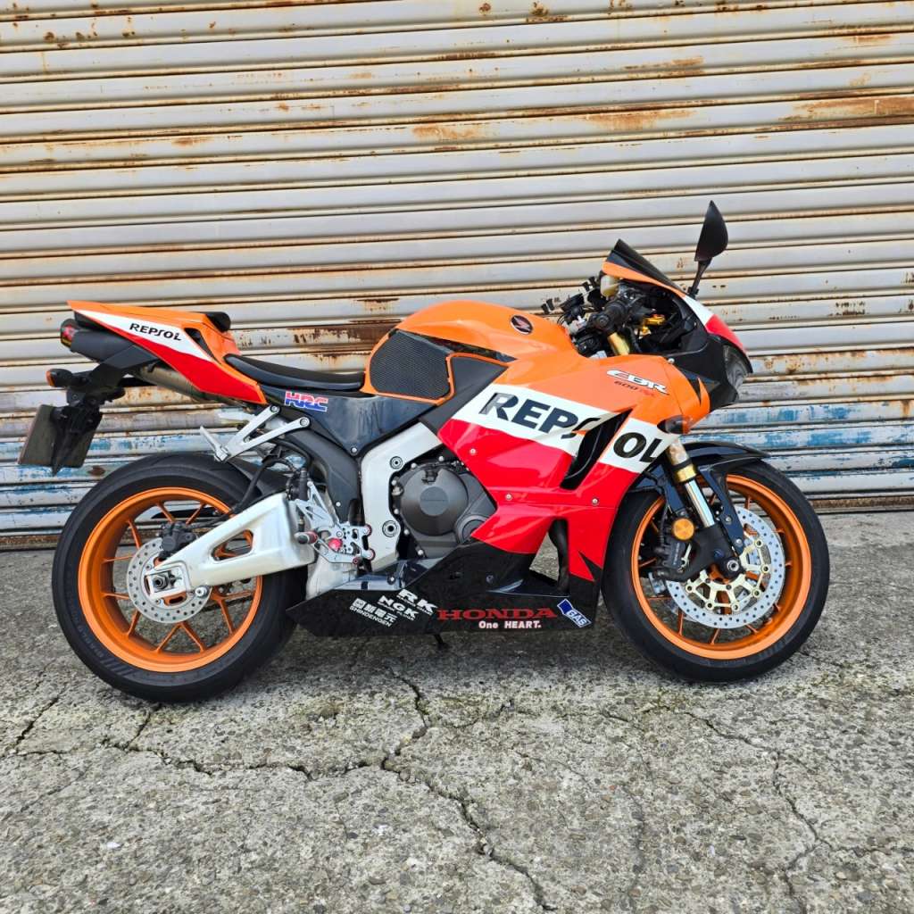 HONDA CBR600RR - 中古/二手車出售中 2014年HONDA CBR600RR  | 個人自售