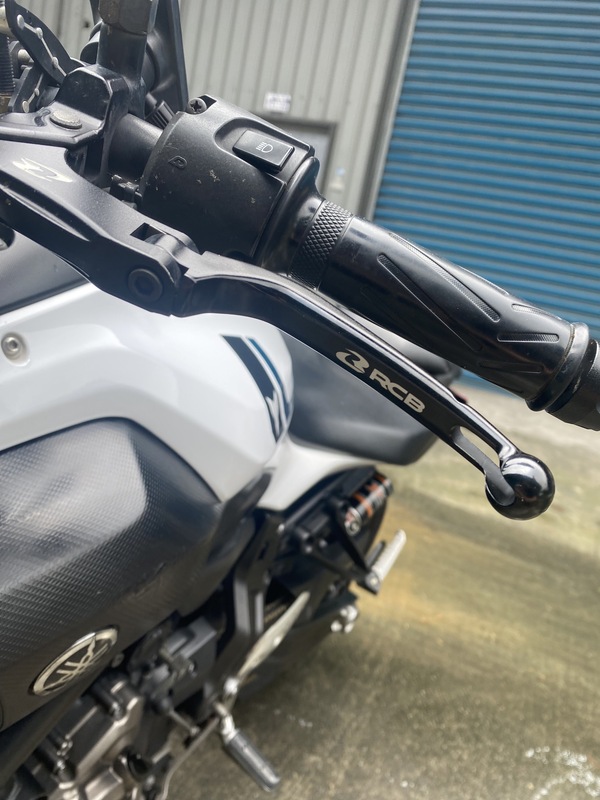 YAMAHA MT-07 - 中古/二手車出售中 17年MT-07白 YSS前叉內管 RPM掛瓶後避震 | Motoshen大聖二輪廣場