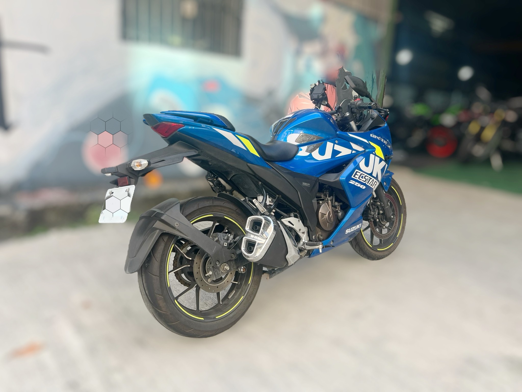 SUZUKI GIXXER 250 SF - 中古/二手車出售中 Suzuki GIXXER SF 250  協助分期、託運、換車補貼、代償結清 Line ID:@q0984380388 | 小菜輕重機