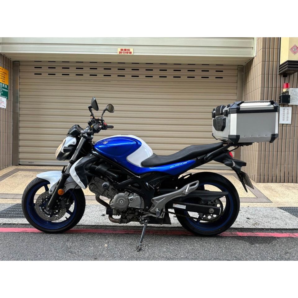 SUZUKI  SFV 650   - 中古/二手車出售中 2014年SUZUKI SFV 650  | 個人自售