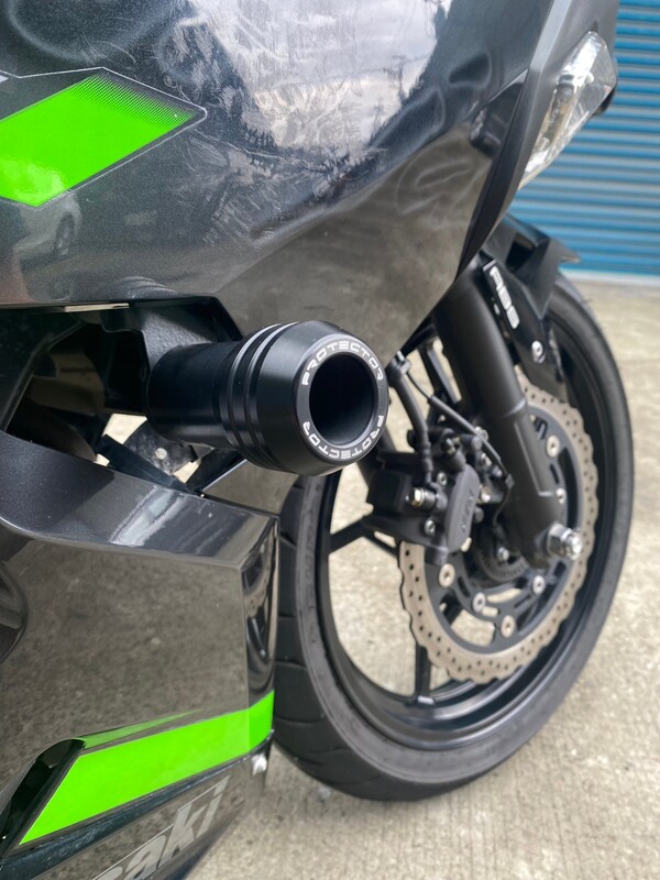 KAWASAKI NINJA400 - 中古/二手車出售中 眾多改裝 原漆 無事故 搜尋 IG:Motoshen 專營大聖二輪廣場 | Motoshen大聖二輪廣場