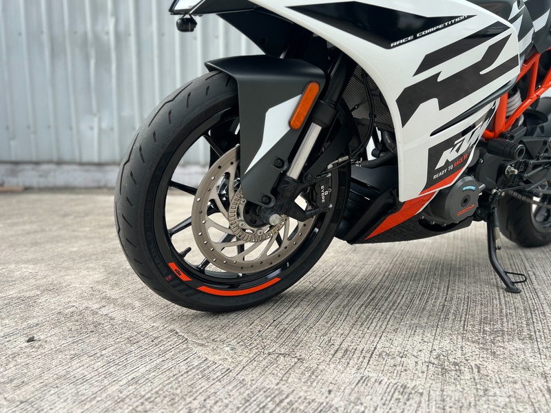 KTM RC390 - 中古/二手車出售中 2020年 RC390 YRFactory中段鈦排氣管、ENLINT腳踏後移(改反打) 多樣改裝 無摔 無事故 阿宏大型重機買賣 | 阿宏大型重機買賣