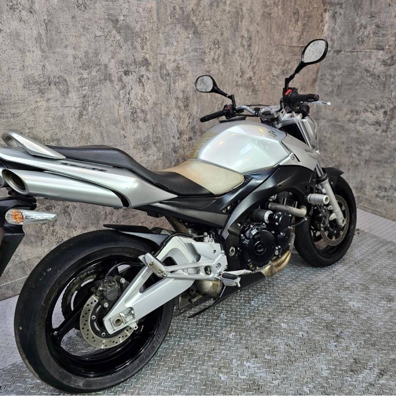 SUZUKI GSR600 - 中古/二手車出售中 【2006 SUZUKI GSR-600】 | 翊帆國際重車