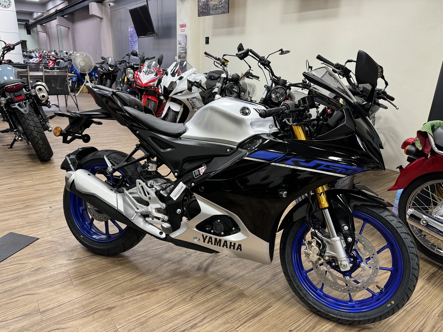 YAMAHA R15M新車出售中 【新竹長龍車業】YAMAHA 山葉 2024 R15M TFT 全彩螢幕 | 新竹長龍車業行