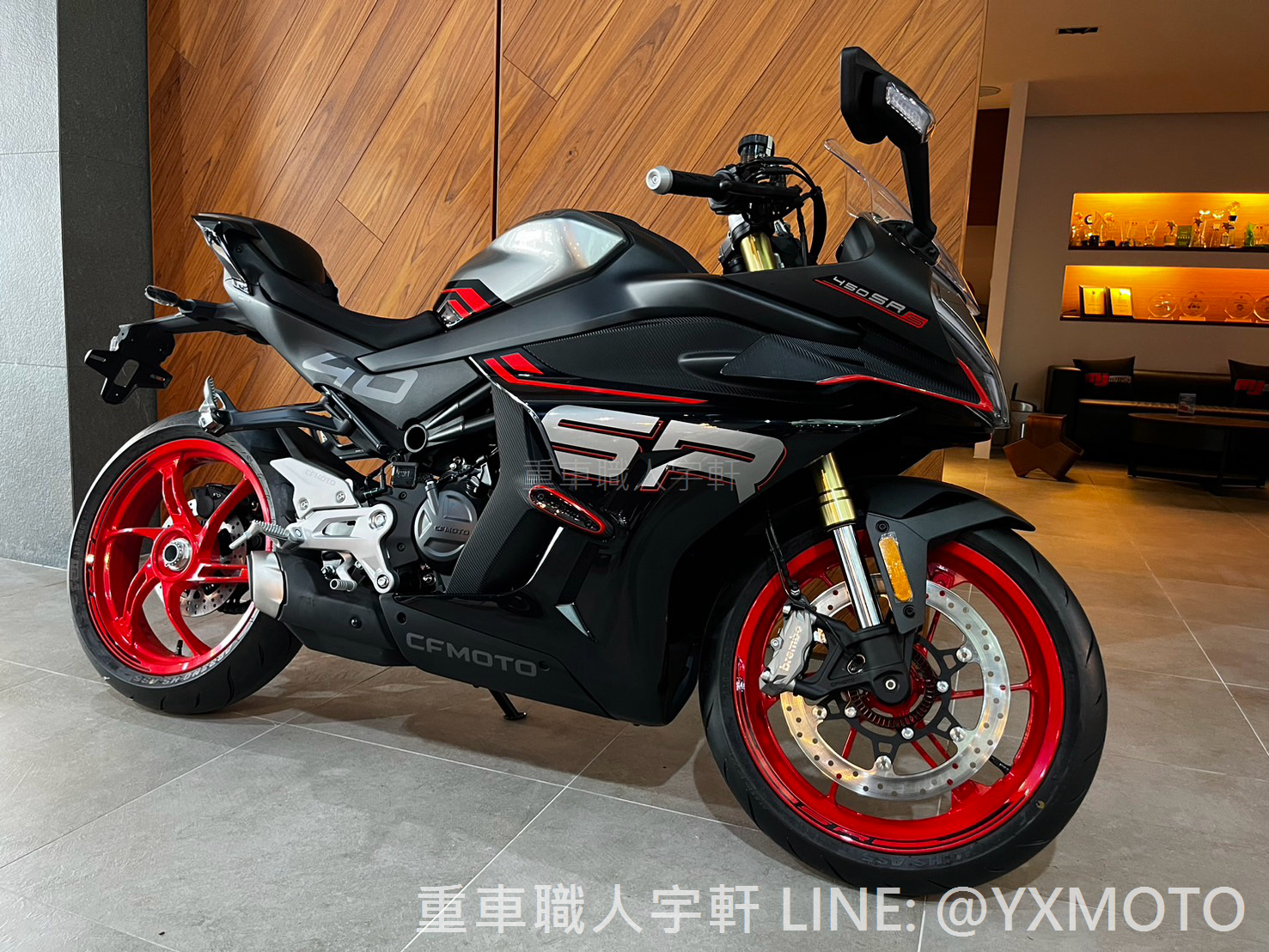 【重車銷售職人-宇軒 (敏傑)】CFMOTO 450SR S - 「Webike-摩托車市」 【重車職人宇軒】CFMOTO 450 SRS 黑銀紅線 春風 總代理公司車 零利率實施中