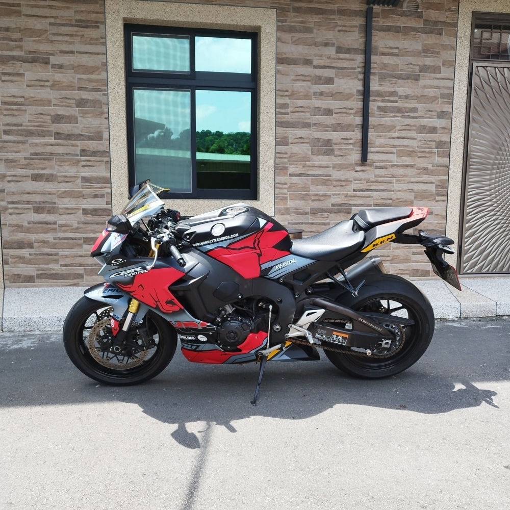 HONDA CBR1000RR Race-based - 中古/二手車出售中 【2017 HONDA CBR1000RR】 | 翊帆國際重車