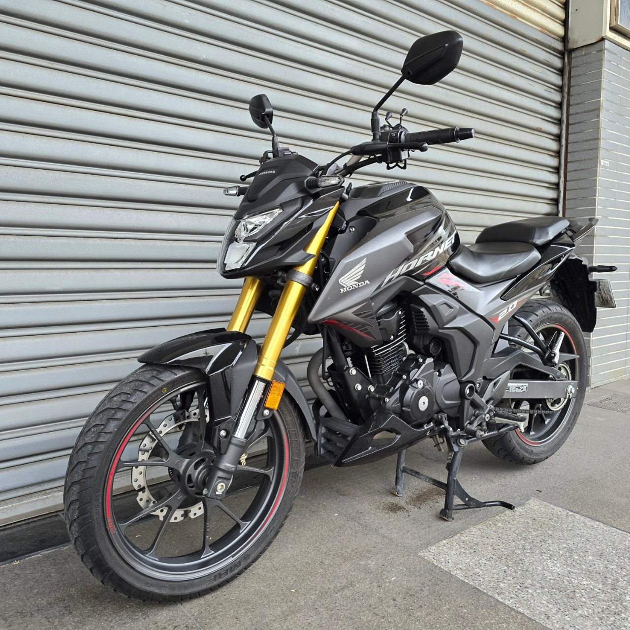 HORNET HORNET2.0 - 中古/二手車出售中 售 2020 HONDA 本田 HORNET2.0 ABS 倒叉 小黃蜂 街車 全車LED燈 | 飛翔國際