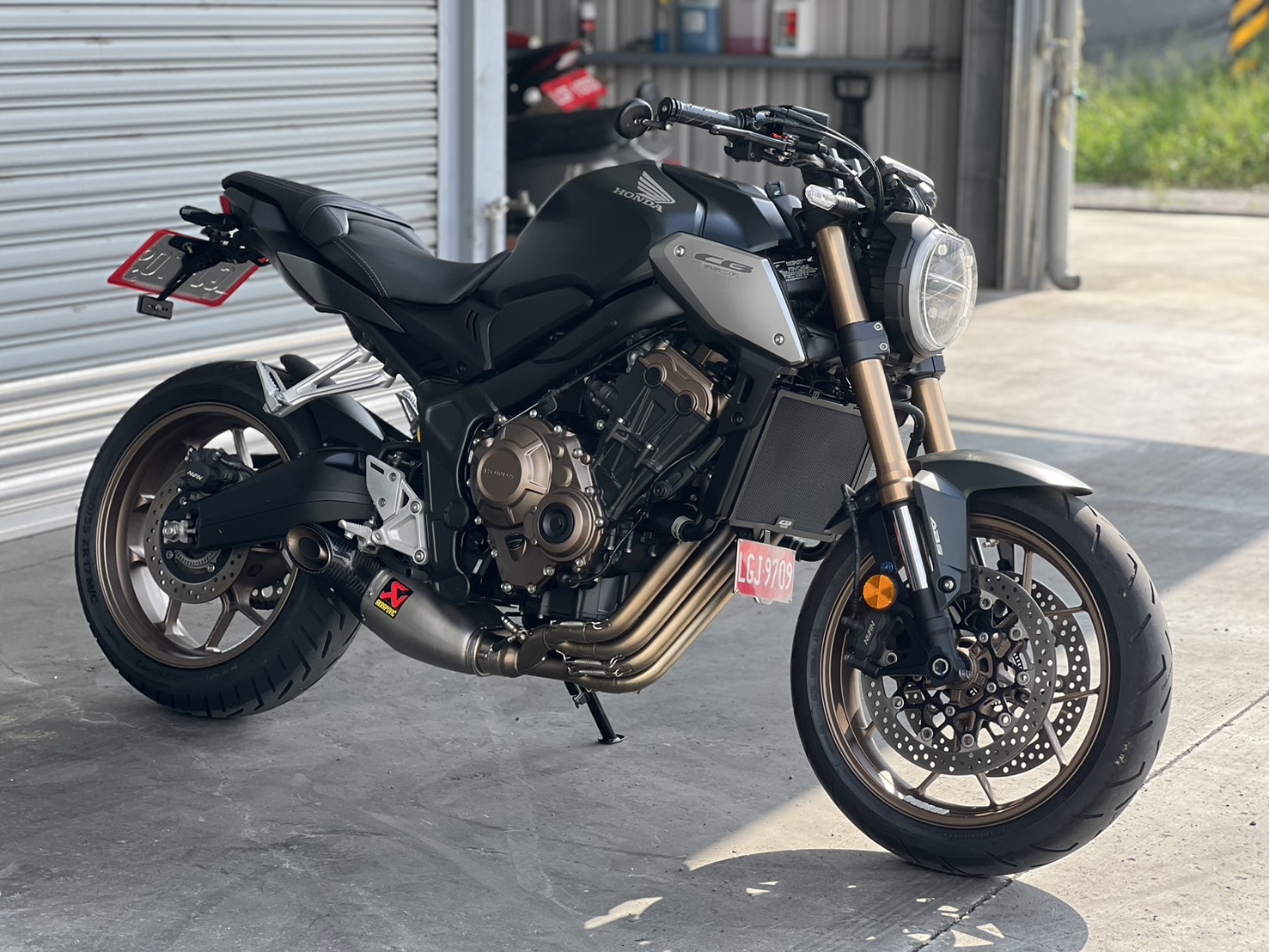 HONDA CB650R - 中古/二手車出售中 本田cb650r（全馬 快排 蠍管） | YSP 建興車業