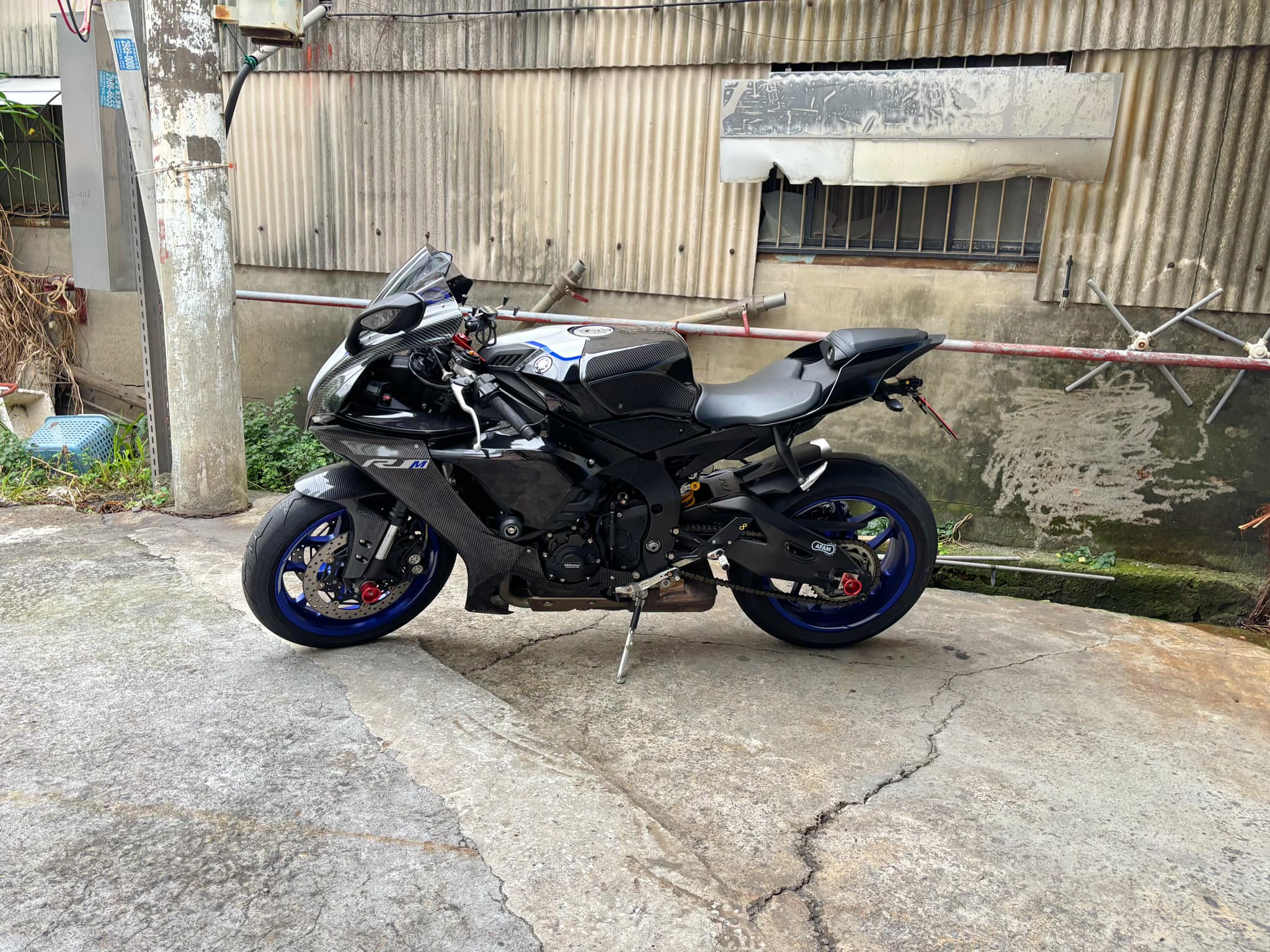 YAMAHA YZF-R1 - 中古/二手車出售中 YAMAHA R1  | 個人自售