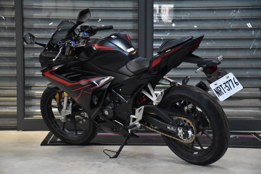 HONDA CBR150R - 中古/二手車出售中 SC鈦燒排氣管 小資族二手重機買賣 | 小資族二手重機買賣