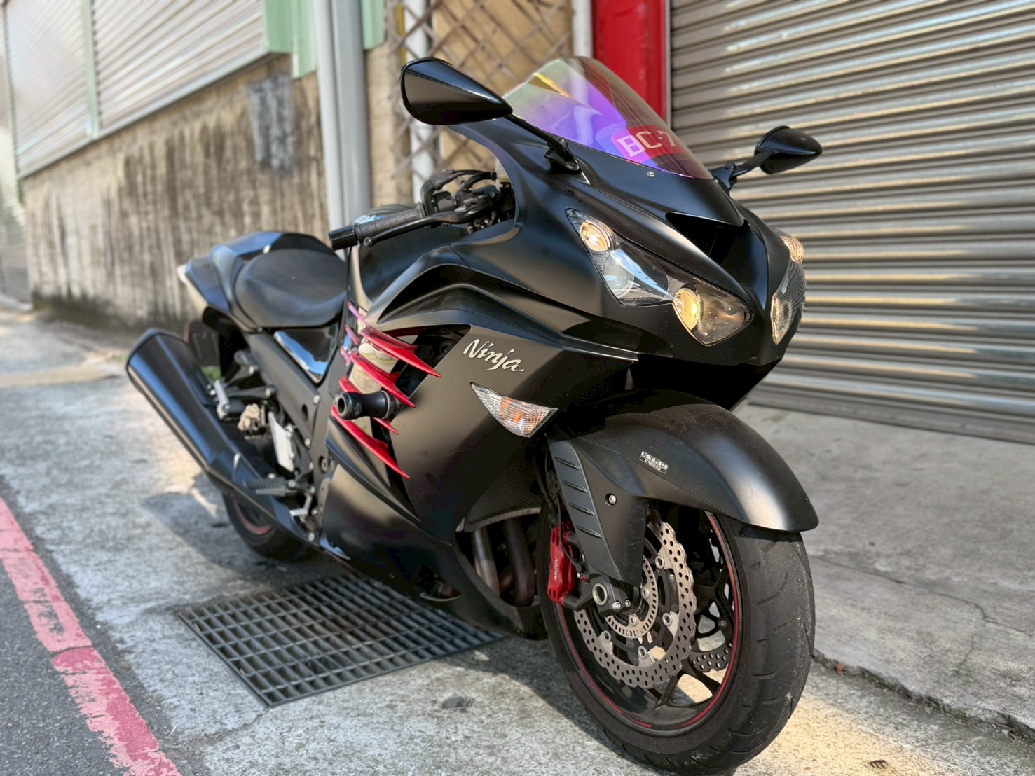 KAWASAKI NINJA ZX-14R - 中古/二手車出售中2014 KAWASAKI ZX14R 六眼