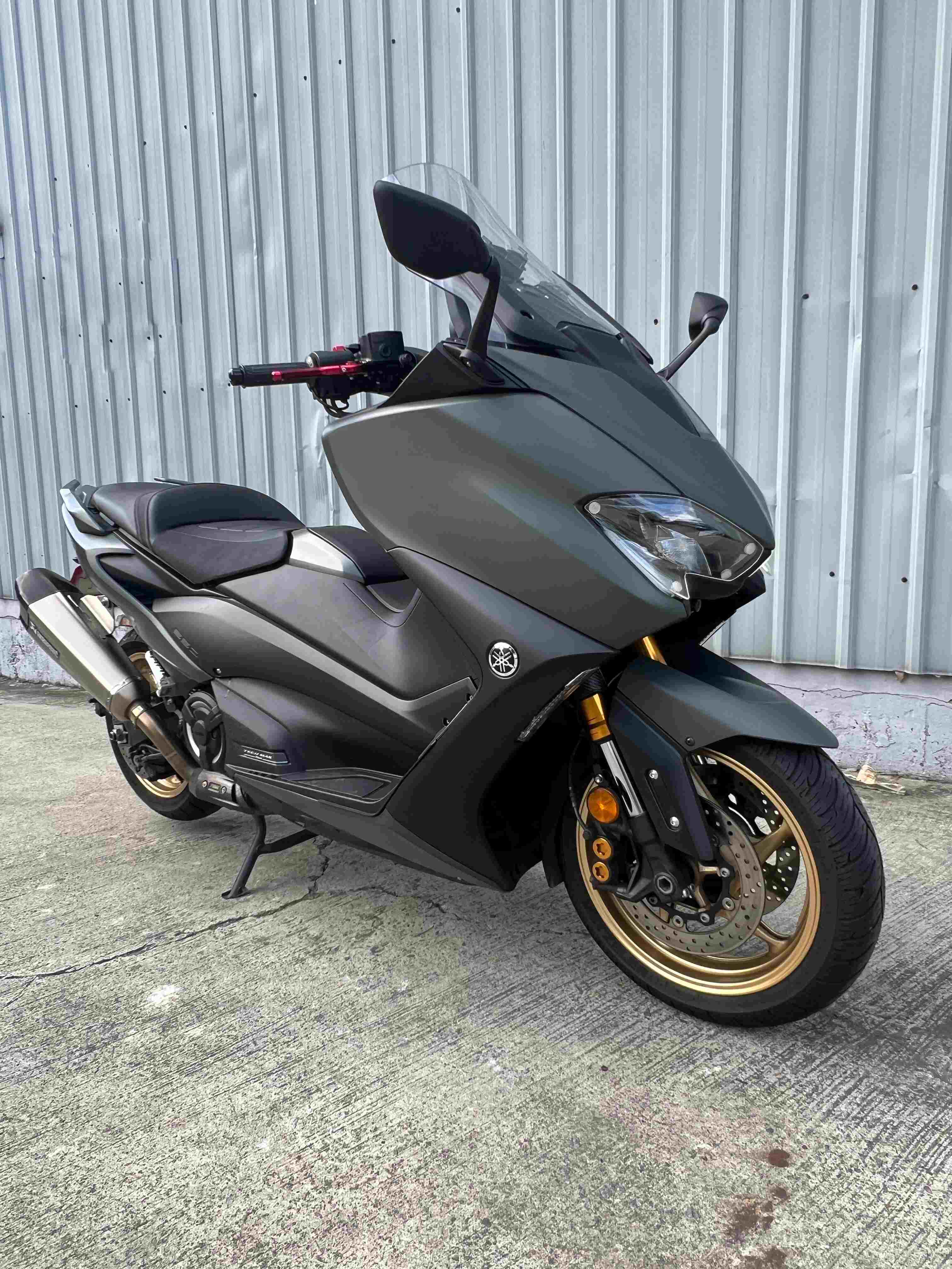 【阿宏大型重機買賣】YAMAHA TMAX560 - 「Webike-摩托車市」 2020年 TMAX560 全段排氣管 無摔 無事故 找錢神車 阿宏大型重機買賣